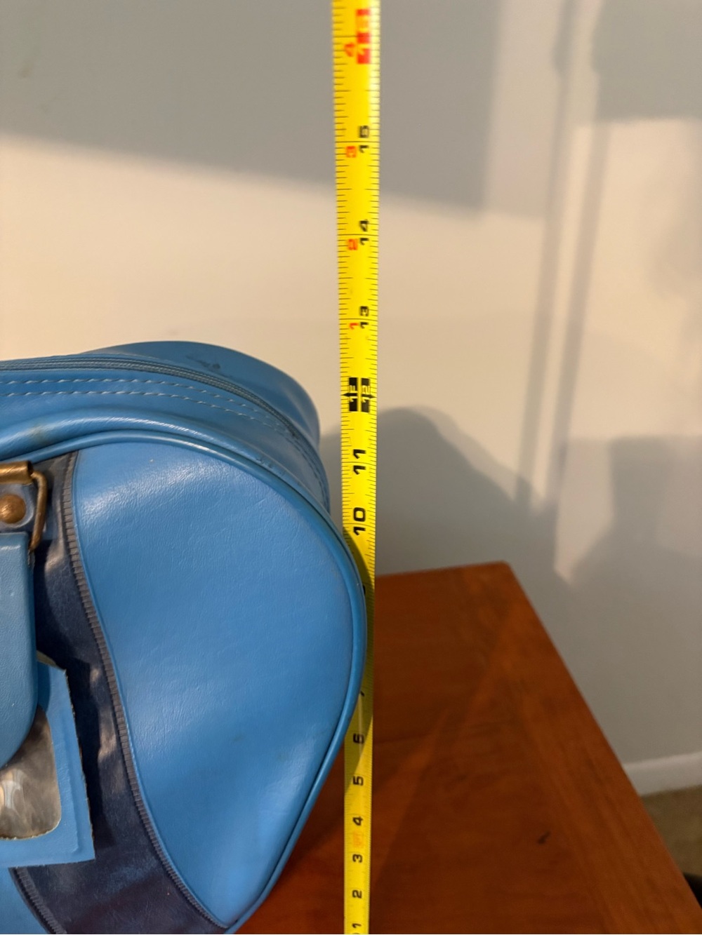 Vintage Blue Bowling Bag Retro Mod Decor Purse Display Piece - Picture 9 of 11